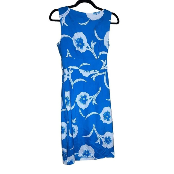 Donna Ricco Blue and White Floral Silk Wrap Dress Size 4 - Picture 9 of 10